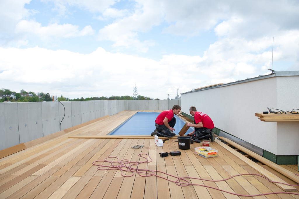 Einbau Schwimmbad auf Dach durch Sarah Maier Handgewerke GmbH