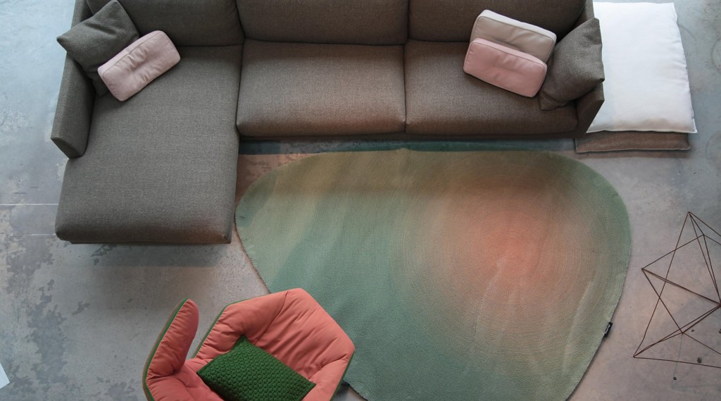 Teppich mit Verlauf von grün nach rosa